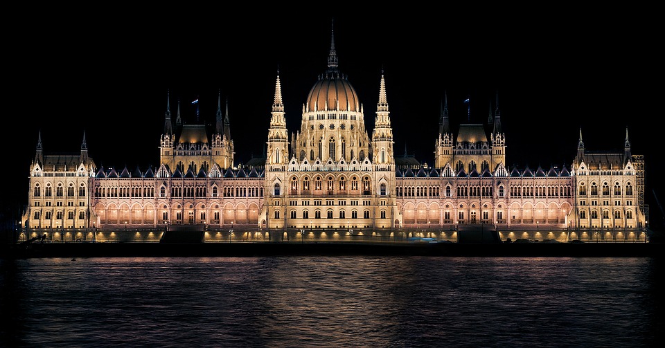 Budapest, noche, río